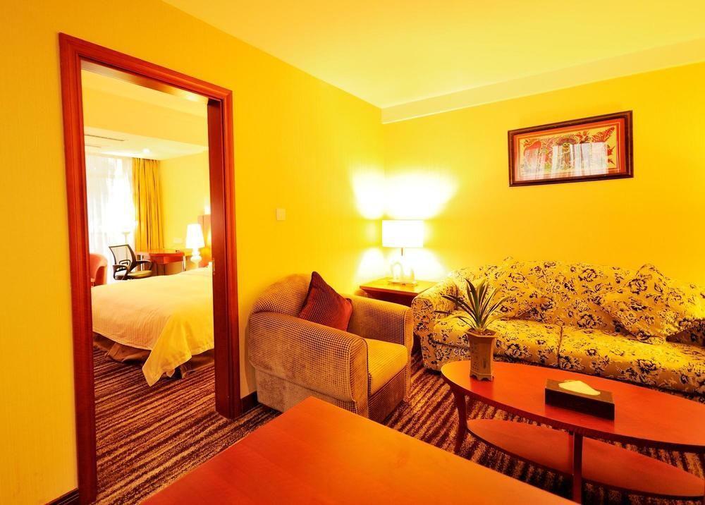 Elite Garden Hotel Яншуо Екстер'єр фото