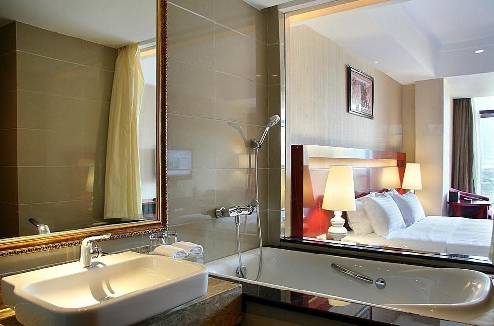 Elite Garden Hotel Яншуо Екстер'єр фото